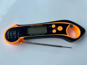 Digital Thermometer with calibration function